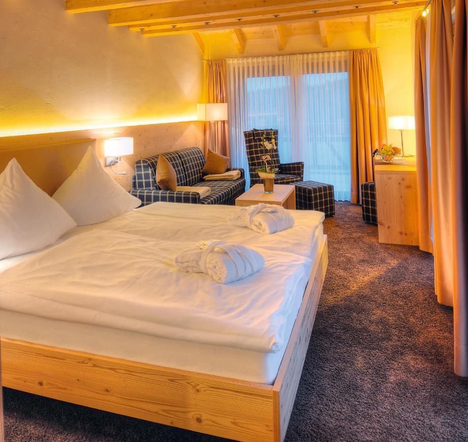 Hotel Gruener Wald ฟรอยเดนชตัดท์ ภายนอก รูปภาพ
