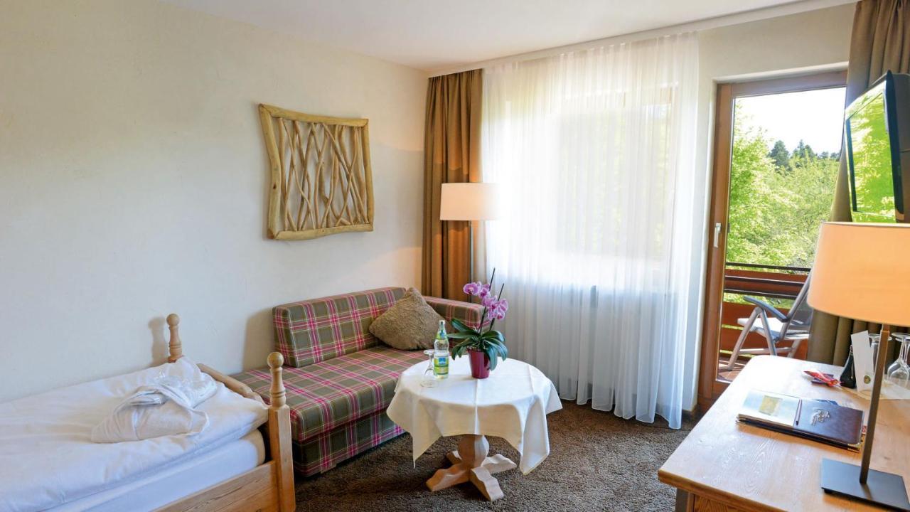 Hotel Gruener Wald ฟรอยเดนชตัดท์ ภายนอก รูปภาพ