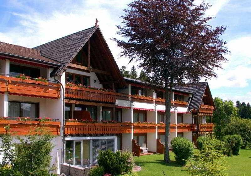 Hotel Gruener Wald ฟรอยเดนชตัดท์ ภายนอก รูปภาพ